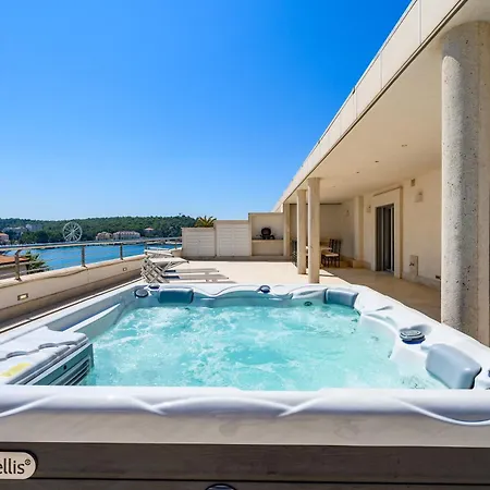 Regal Penthouse *