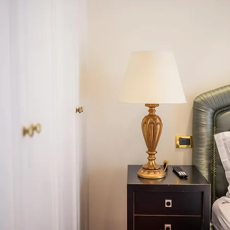 Regal Penthouse * 马卡尔斯卡
